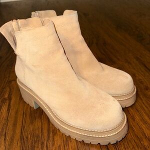 Gianni Bini Griffyn Boots Lug Sole Platform 8 Suede Genuine Leather Tan Nude